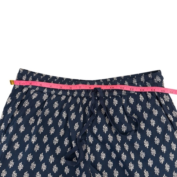 Soft Joie Blue and White Casual Shorts NWT - Picture 4 of 7